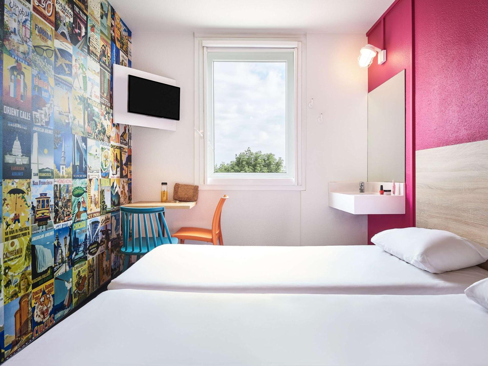 Hotelf1 Saint Witz A1 Hotel Exterior foto