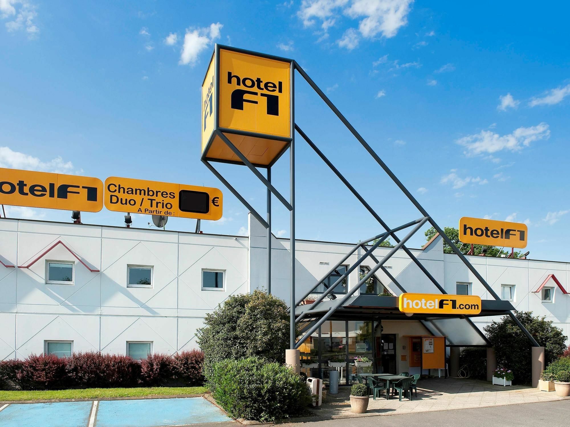Hotelf1 Saint Witz A1 Hotel Exterior foto